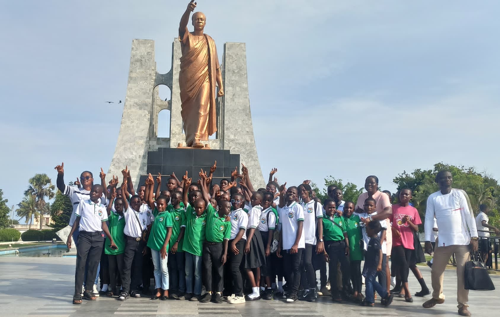 Pupils and teachers of Ankwanda Catholic Basic School on an educational trip to the Kwame Nkrumah Memorial Park